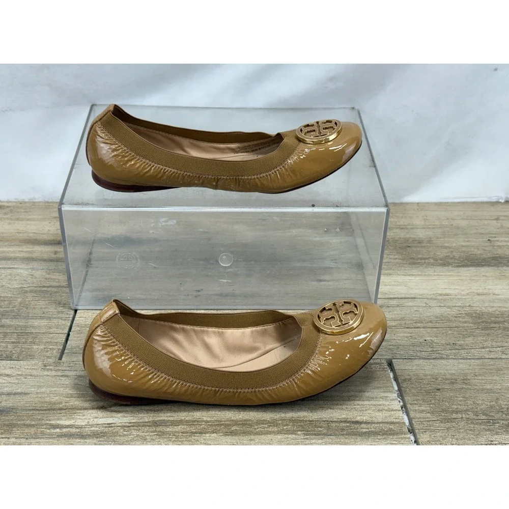 Tory‎ Burch Reva Ballet Flats Tan Patent Leather Gold Logo Medallion 7.5M